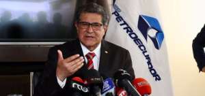 Byron Ojeda renuncia a la gerencia de Petroecuador