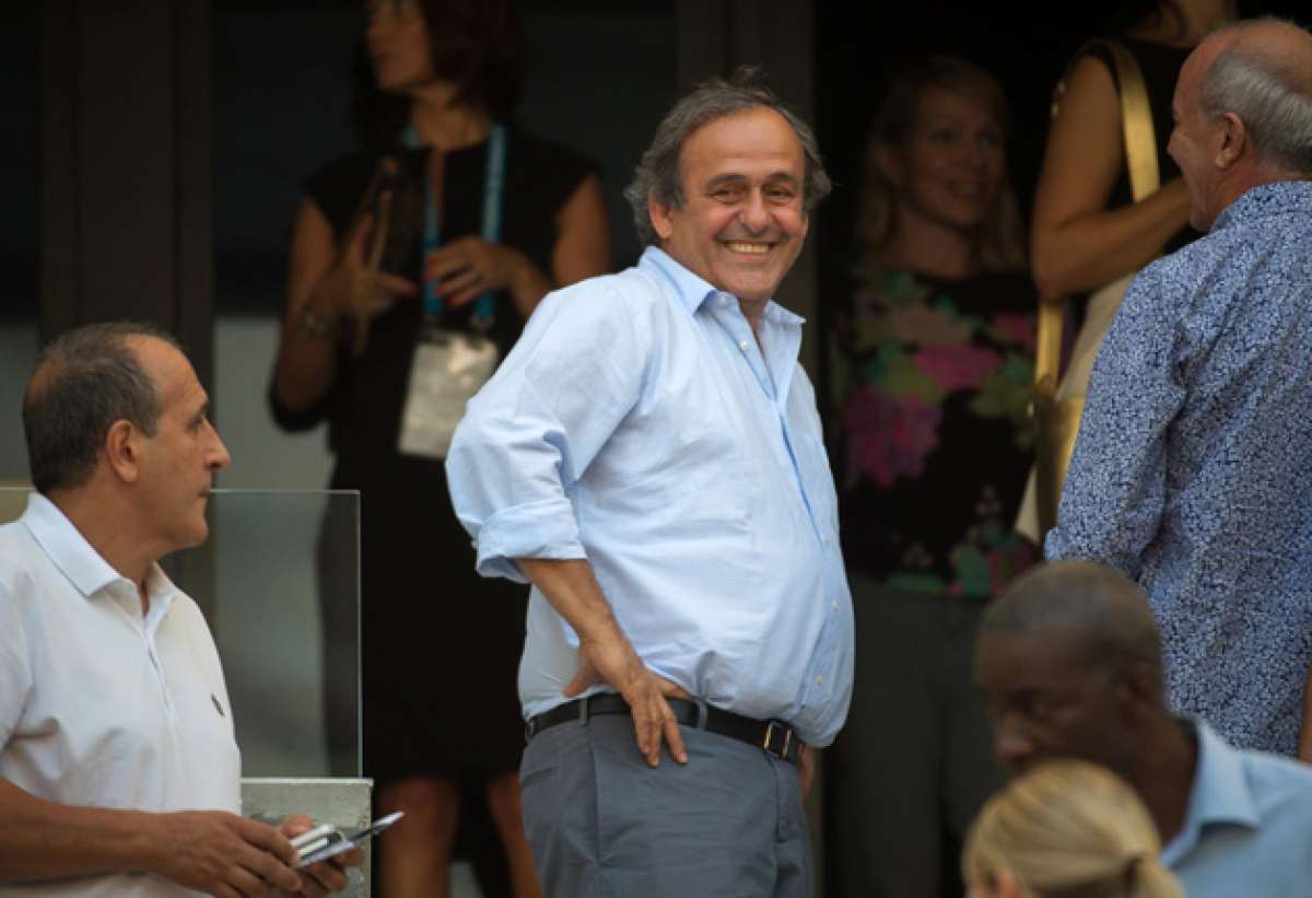 Platini recibe apoyo de Latinoam&eacute;rica