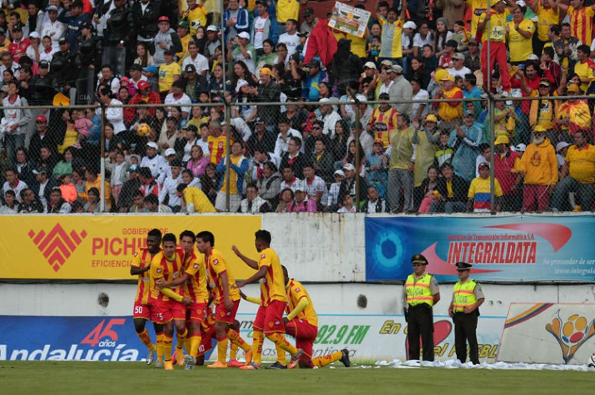 Aucas necesit&oacute; del primer tiempo para liquidar las aspiraciones de River Ecuador, en el partido disputado en el estadio Gonzalo Pozo Ripalda. Foto: Archivo/El Tel&eacute;grafo