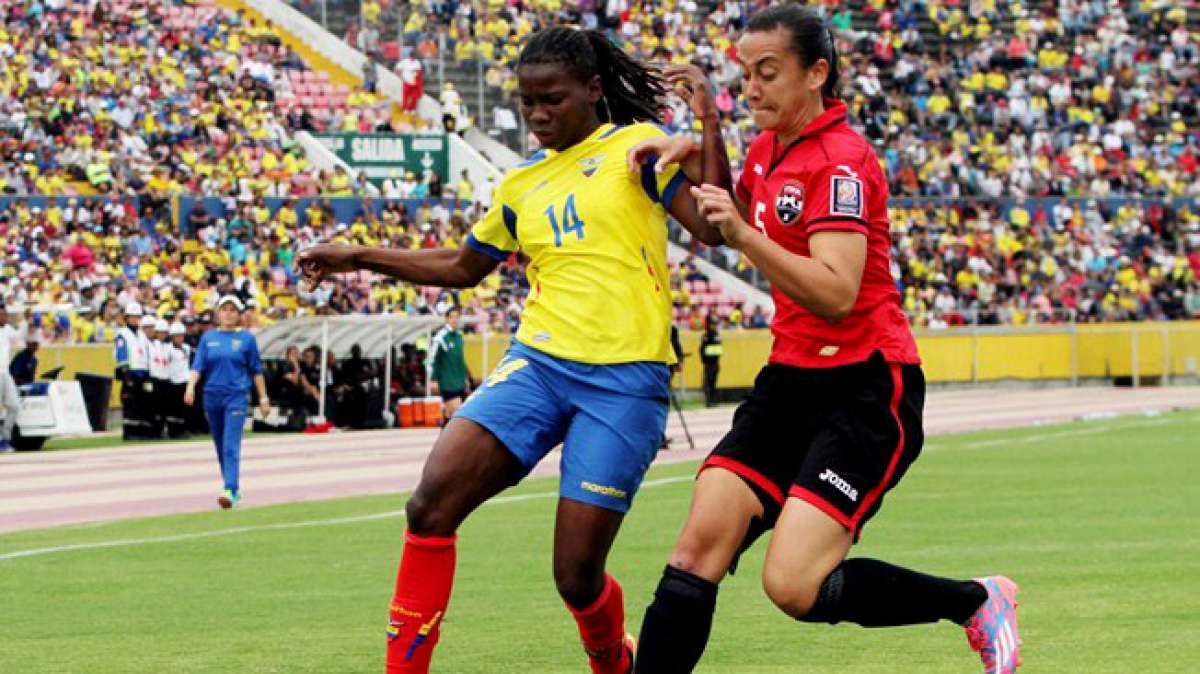 Quinteros durante el partido ante Trinidad & Tobago por el repechaje al Mundial de C&aacute;nada. Foto: FIFA
