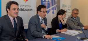 Las autoridades explicaron c&oacute;mo se desarrollar&aacute; el protocolo para atender a los menores de edad.