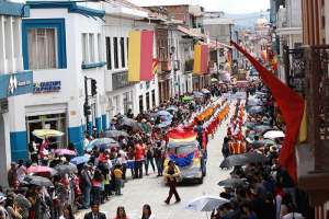 La ciudad de Cuenca recibi&oacute; turistas por las fiestas de su Independencia. Foto: Archivo 
