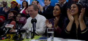 El excanciller Ricardo Pati&ntilde;o encabez&oacute; la rueda de prensa en la capital.