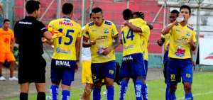 Delf&iacute;n venci&oacute; a Independiente en partido aplazado