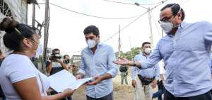 Vicepresidente entreg&oacute; t&iacute;tulos de propiedad y viviendas en terreno propio a habitantes de Monte Sina&iacute;
