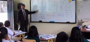 Instituciones educativas que son recintos laborar&aacute;n normalmente el lunes