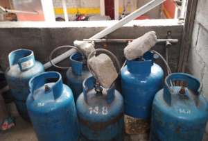 En Quito, dos restaurantes fueron clausurados por insalubridad y riesgos de fuga que ponían en peligro a comensales y trabajadores.