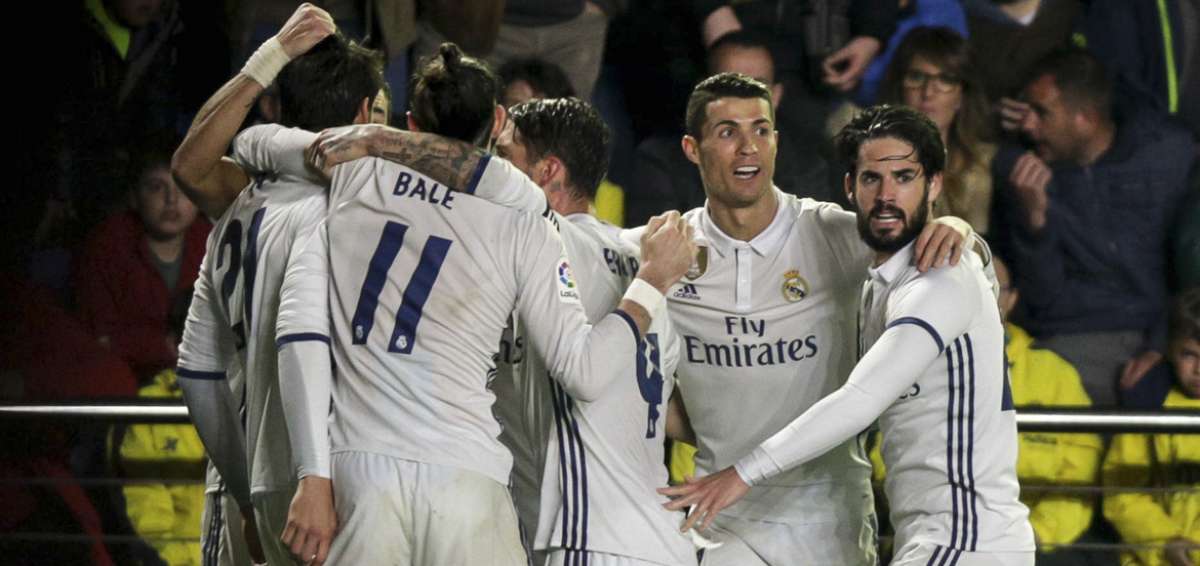 El Madrid recupera el liderato tras remontar en Villarreal