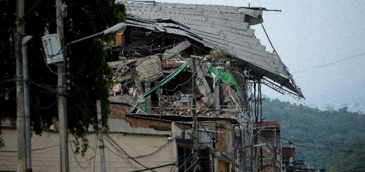 4 obreros fueron rescatados en Portoviejo tras sismo