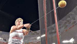 Anita Wlodarczyk logr&oacute; la medalla de oro, gracias a los 80,85 metros que registr&oacute; ayer en el estadio &lsquo;Nido de P&aacute;jaro&rsquo; de Pek&iacute;n. Foto: AFP
