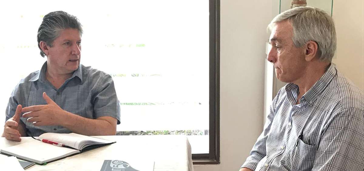 El titular del MAG, Rub&eacute;n Flores, resalt&oacute; la importancia del CIAT de tener un banco de germoplasma, donde guarda semillas de arroz y otros cultivos. 