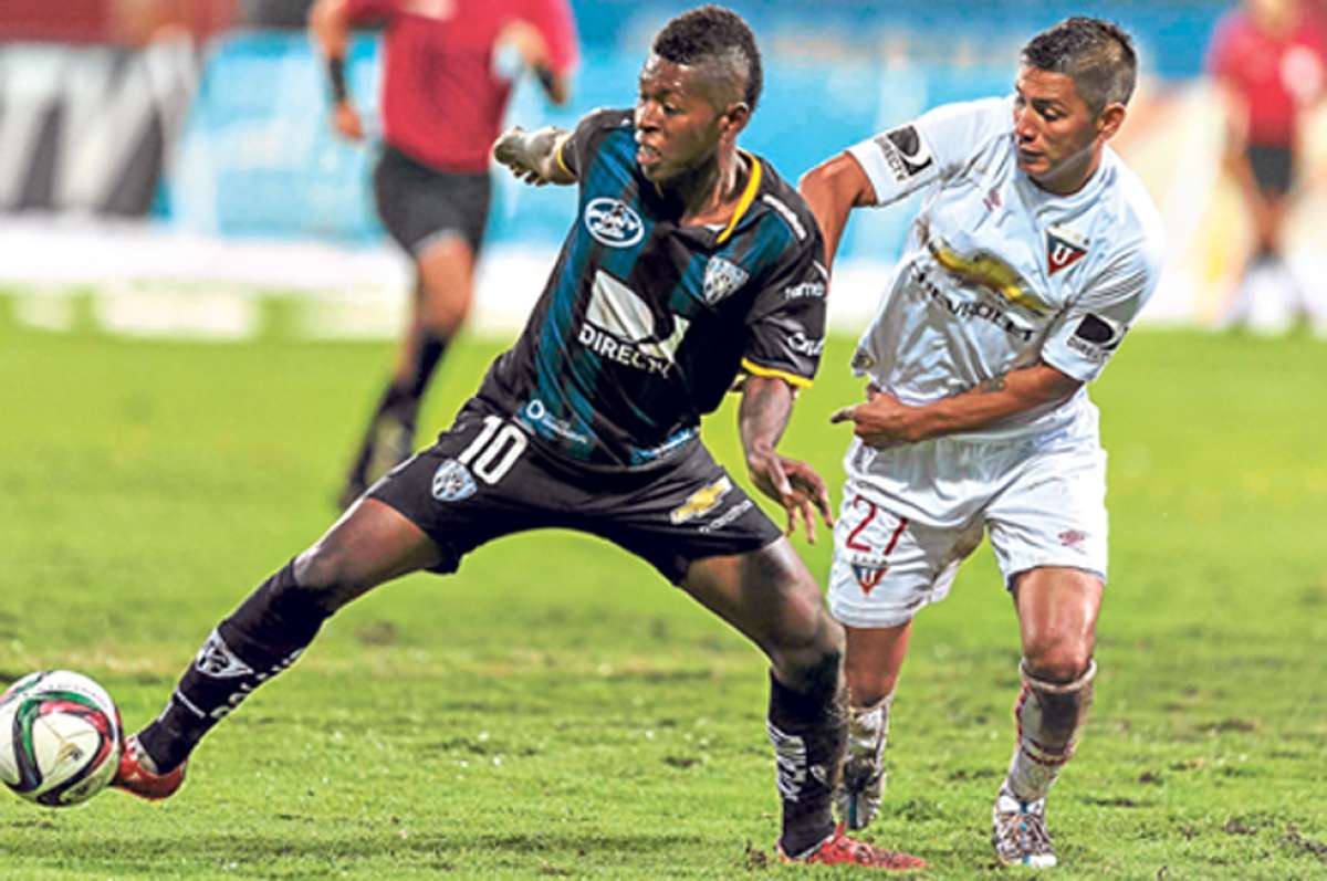 Gabriel Cortez (10) ser&aacute; el timonel del medio campo de Independiente del Valle en el partido de esta noche contra Emelec, en Sangolqu&iacute;. Foto: Marco Salgado / El Tel&eacute;grafo