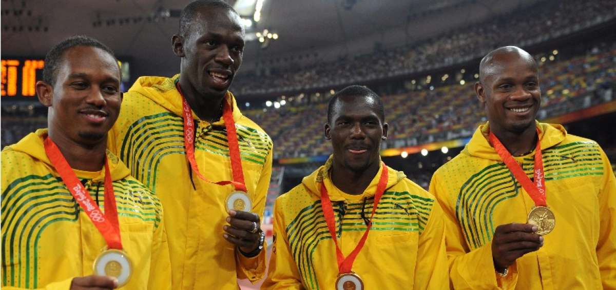 Relevo jamaicano 4x100 de Pek&iacute;n-2008 descalificado; Bolt pierde un oro