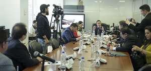 La Comisi&oacute;n de R&eacute;gimen Econ&oacute;mico y Tributario en una sesi&oacute;n. Est&aacute; presidida por Daniel Mendoza, aliado de AP.