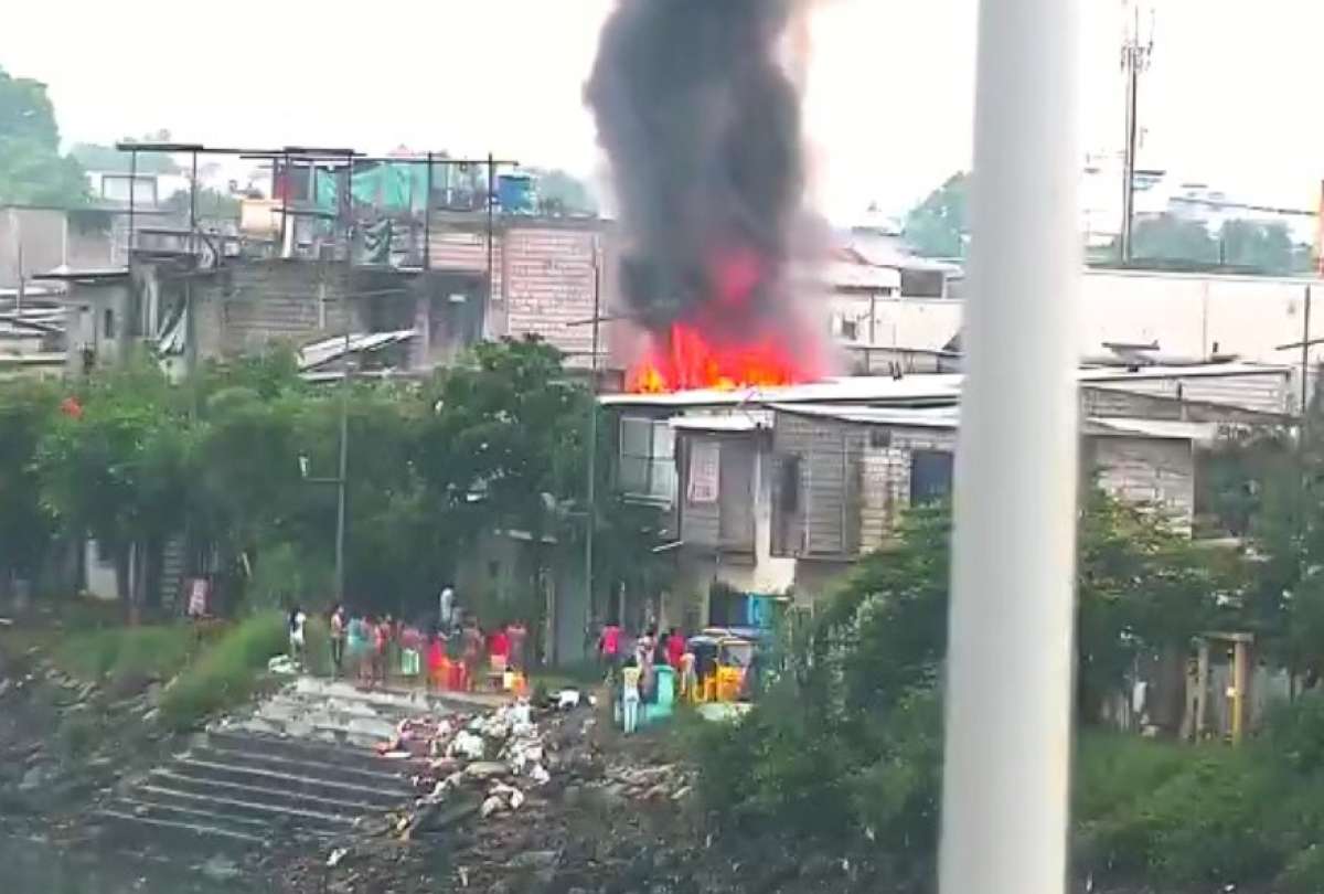 Incendio en una vivienda en Guayaquil deja dos personas heridas