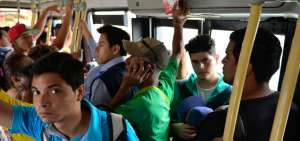 El exceso de pasajeros y el desorden en las estaciones est&aacute;n incluidos en el informe de la Defensor&iacute;a.