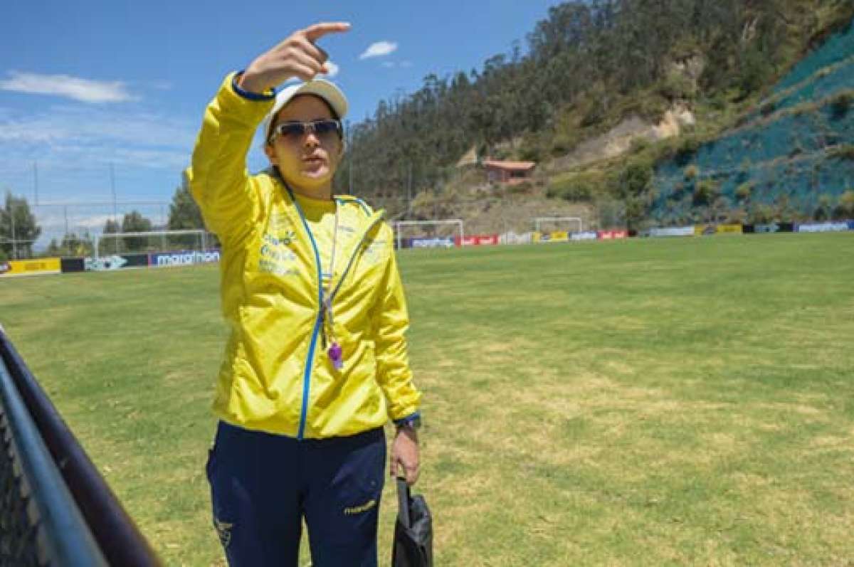 Vanessa Ar&aacute;uz Le&oacute;n viajar&aacute; a Estados Unidos para observar el desarrollo del pre Mundial de la Concacaf. La selecci&oacute;n nacional volver&aacute; a reunirse a finales de octubre. Foto: Santiago Aguirre.