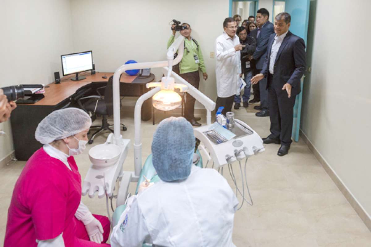 El Primer Mandatario recorri&oacute; las instalaciones, en las que se atender&aacute;n m&aacute;s de 10 especialidades, entre ellas odontolog&iacute;a, geriatr&iacute;a y ginecolog&iacute;a. Foto:  John Guevara / El Tel&eacute;grafo