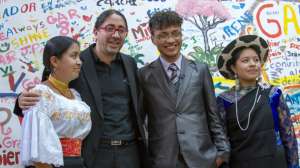 Durante el evento de socializaci&oacute;n de los beneficios de los mejores estudiantes del pa&iacute;s, los chicos se tomaron varias fotograf&iacute;as. Cortes&iacute;a Senescyt