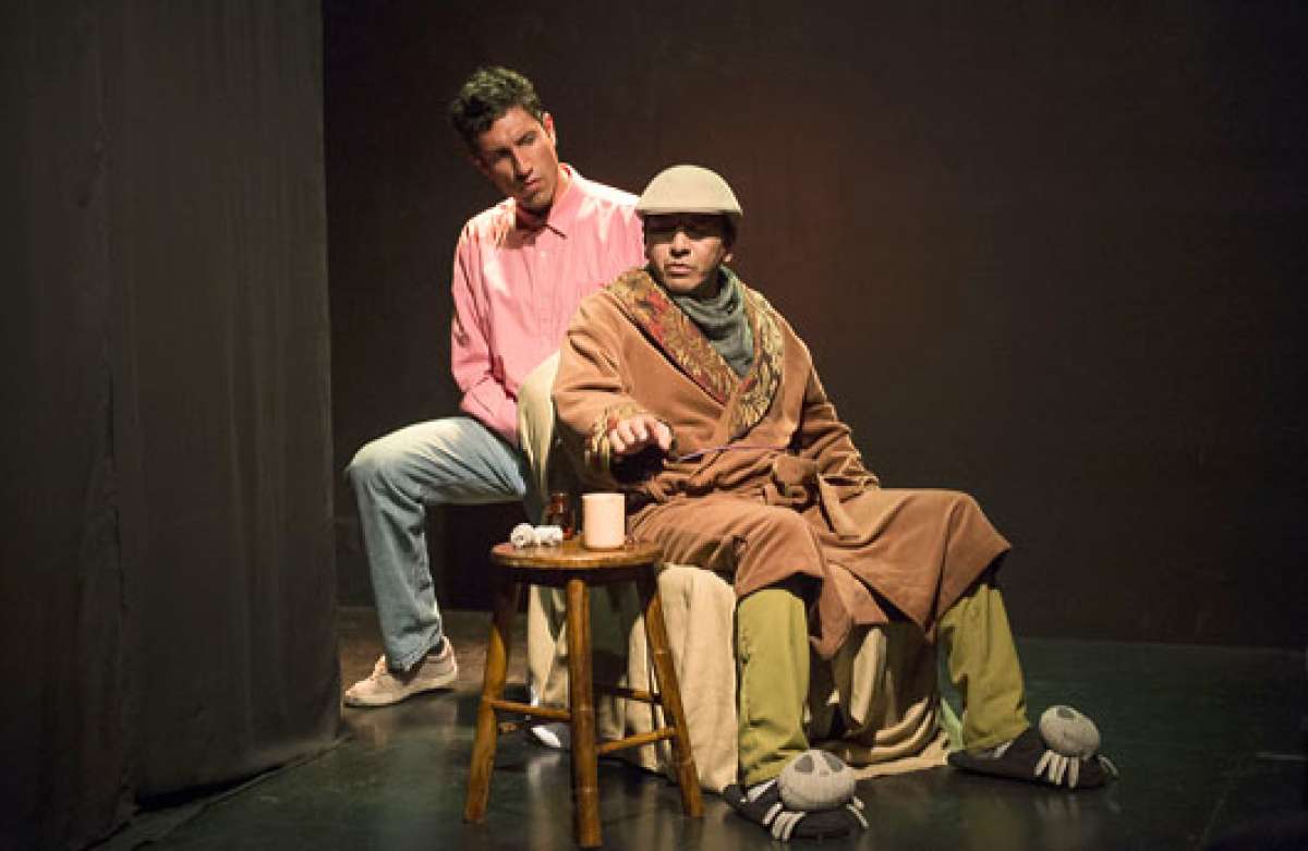 Gonzalo Estupi&ntilde;&aacute;n y Fabi&aacute;n Patinho protagonizan &lsquo;El estigma y el ladr&oacute;n&rsquo;, en Quito. Foto: Fernando Sandoval