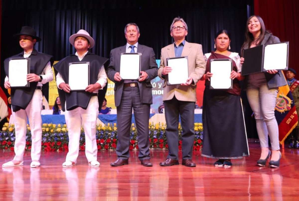 En Ibarra se hizo la entrega de credenciales a cuatro asambleístas electos.