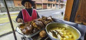 El restaurante de la familia de Lucila Correa se mantiene abierto por 65 a&ntilde;os en La Magdalena, sur de Quito.