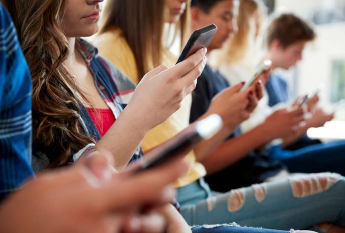 Las autoridades aconsejan vigilar las redes sociales de los adolescentes tras peligroso reto viral en