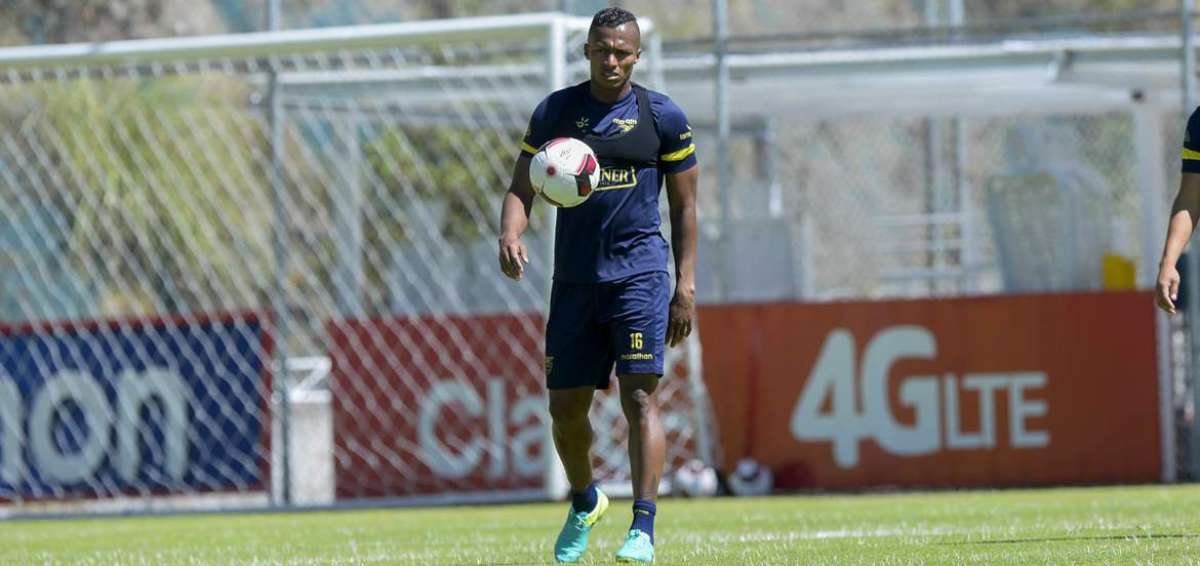 Valencia durante el entrenamiento en la Casa de la Selecci&oacute;n.