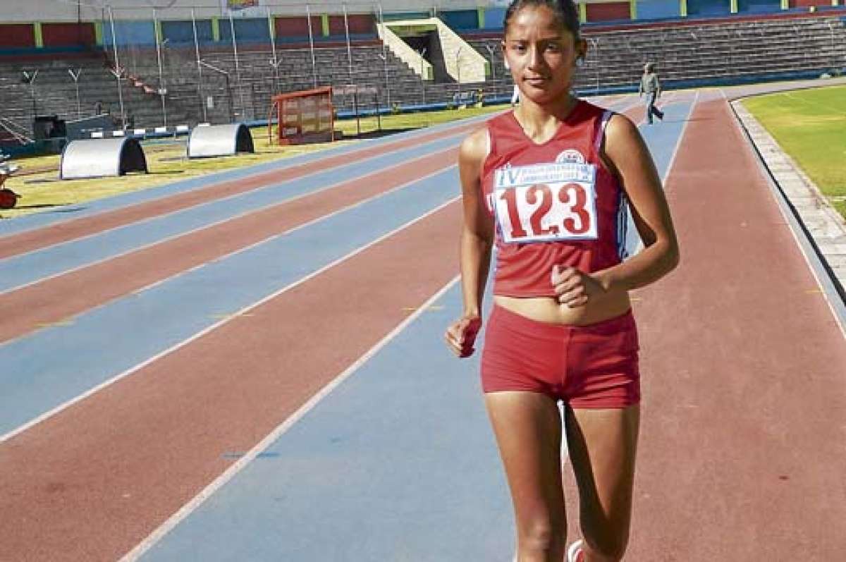 Karla Jaramillo mejora su marca personal en los 10.000 metros 