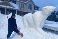 Conoce más sobre la escultura de hielo de un artista ecuatoriano en Canadá. 