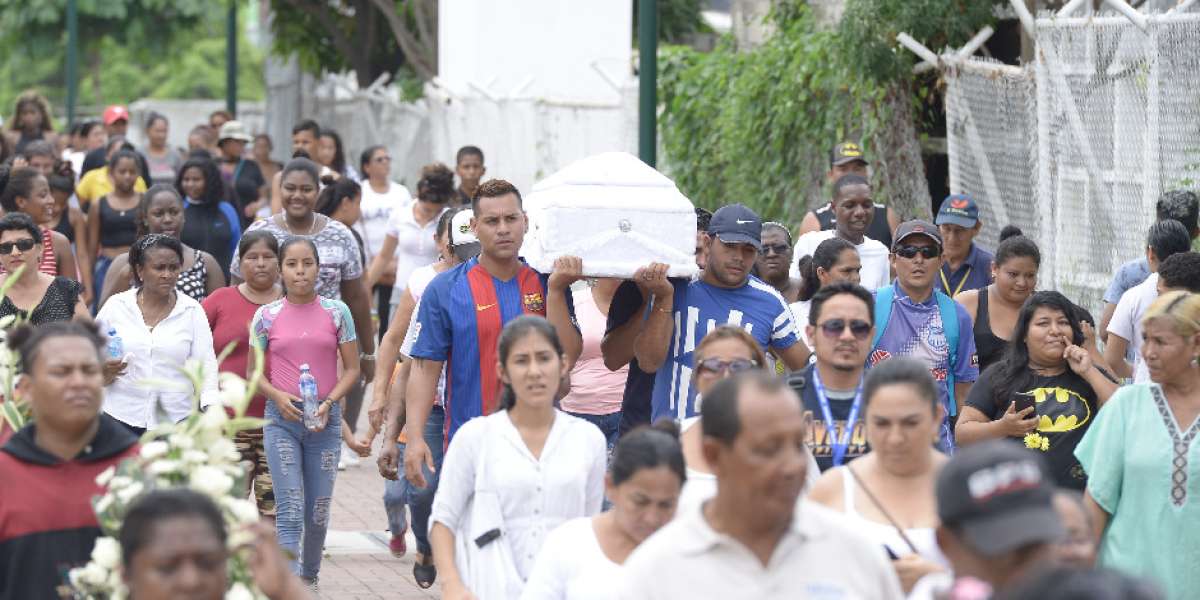 Fiscal&iacute;a toma versiones de nuevos vinculados en muerte de ni&ntilde;a en Guayaquil