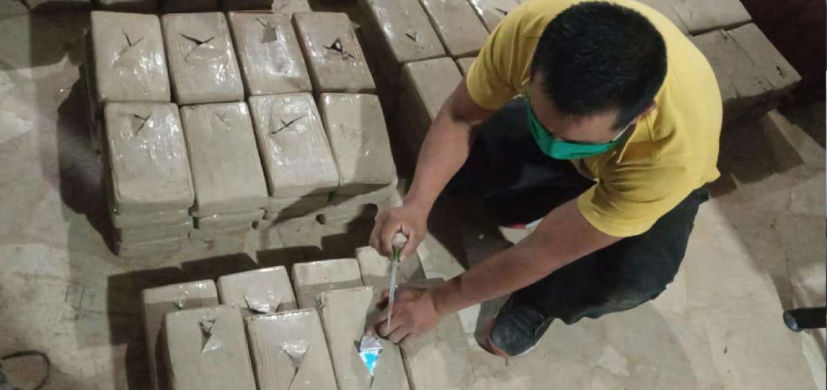 En el cami&oacute;n hab&iacute;a 2.020 paquetes con clorhidrato de coca&iacute;na.