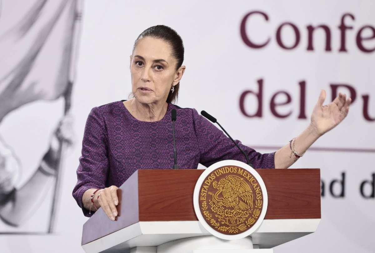 La presidenta de M&eacute;xico, Claudia Sheinbaum, habla durante una rueda de prensa este miercoles, en Palacio Nacional, en Ciudad de M&eacute;xico (M&eacute;xico)