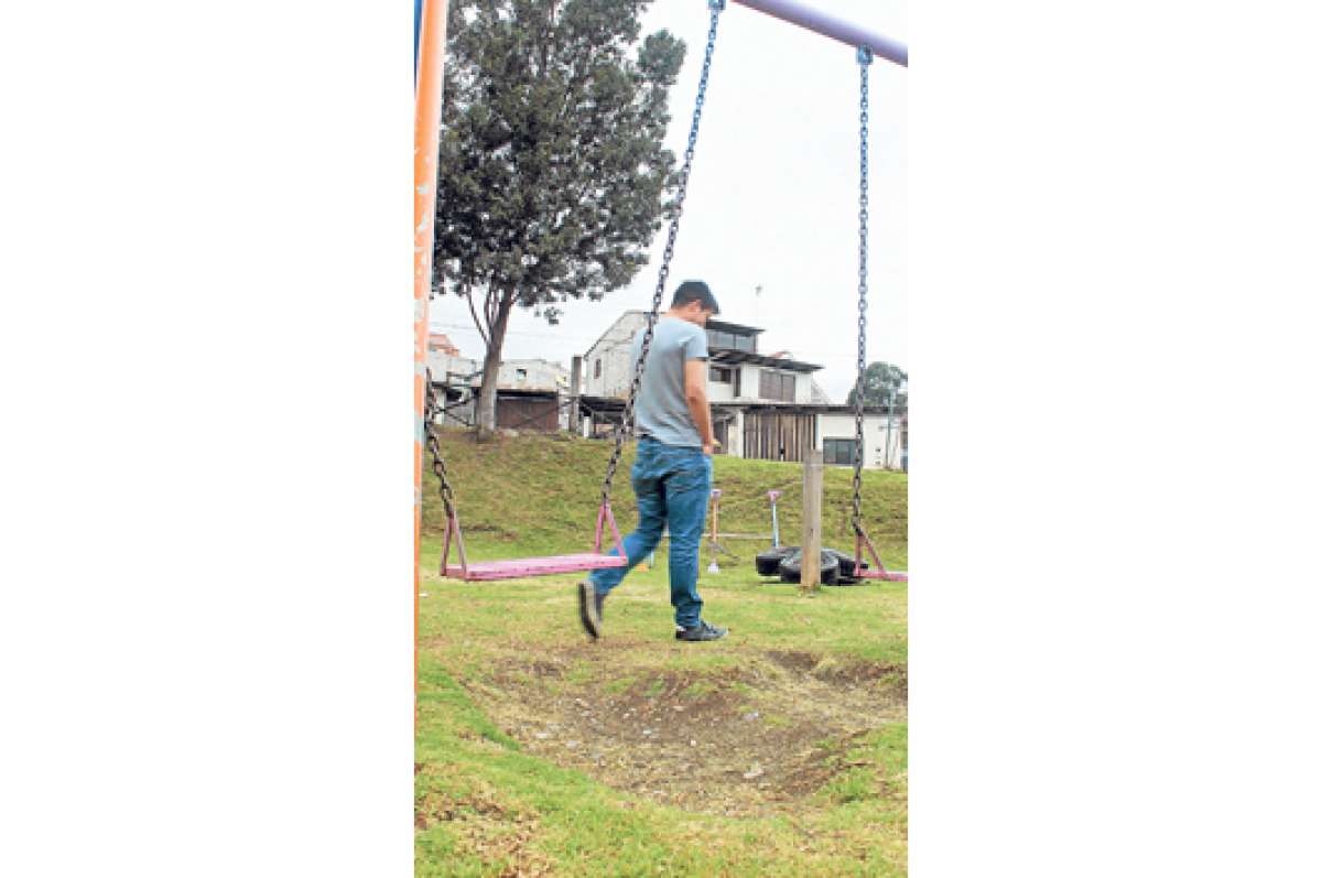 Algunos parques est&aacute;n descuidados. A decir de las autoridades, los juegos infantiles se destruyen porque muchas veces son utilizados por adultos.