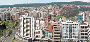 La capital ecuatoriana tiene un alto nivel en cuanto a dotaci&oacute;n de servicios, pero todav&iacute;a le restan por resolver temas como movilidad y cuidado del ambiente. Foto: Archivo/ El Tel&eacute;grafo