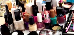 Una de las normas aprobadas prorroga la entrada en vigencia de la Decisi&oacute;n 833 sobre el comercio de productos cosm&eacute;ticos al 1 de marzo de 2021.