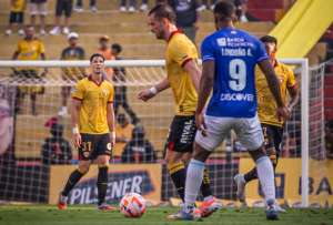 Barcelona todavía no está en Copa Libertadores