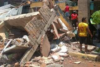 Viviendas colapsadas por terremoto de 6.5