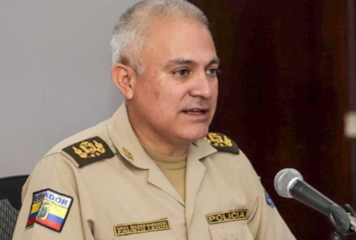 El comandante Fausto Salinas fue el encargado de informar sobre el operativo. 