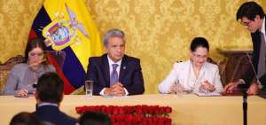El compromiso se formaliz&oacute; durante una ceremonia realizada en el Sal&oacute;n Amarillo del Palacio de Carondelet. 