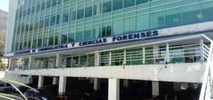 El proceso que cumple la fiscal Salazar se realiza en el edificio de Criminal&iacute;stica.