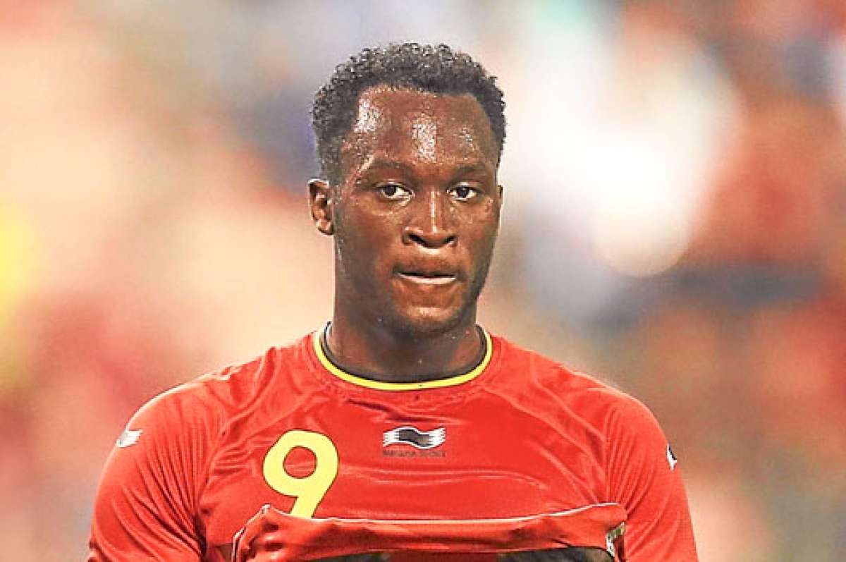 Un esguince de tobillo pone en riesgo al belga Romelu Lukaku