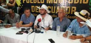 Representantes de las asociaciones agr&iacute;colas del pa&iacute;s durante la rueda de prensa.