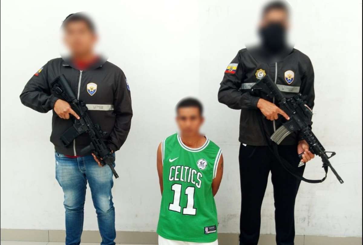 La Policía detuvo a uno de los sospechosos de asalto a un bus en la vía Perimetral.