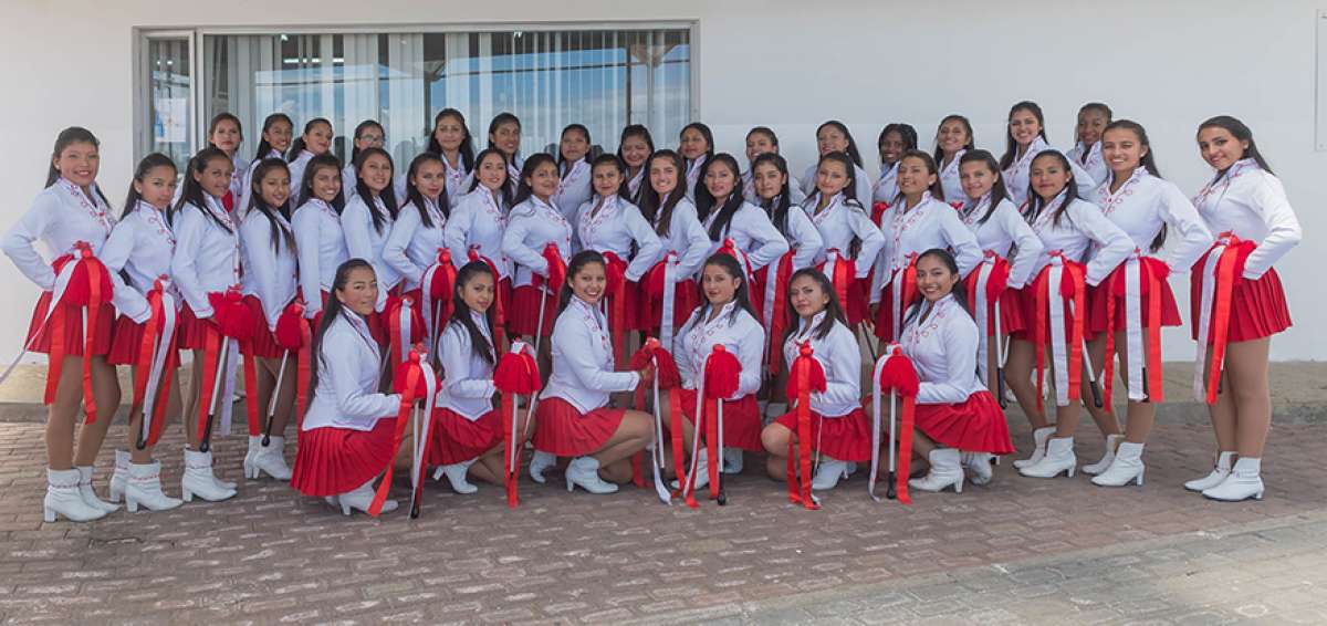 Los j&oacute;venes realizan trabajos participativos en varios lugares de la ciudad y de la provincia: asilos de ancianos, desfiles e inauguraciones deportivas.