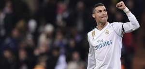 Cristiano Ronaldo marca un gol que le permite un doble r&eacute;cord