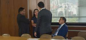 Los exagentes Ra&uacute;l Chicaiza (i) y Diana Falc&oacute;n durante una audiencia.