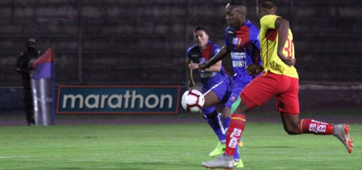 Olmedo derrot&oacute; al Aucas en la Liga Pro