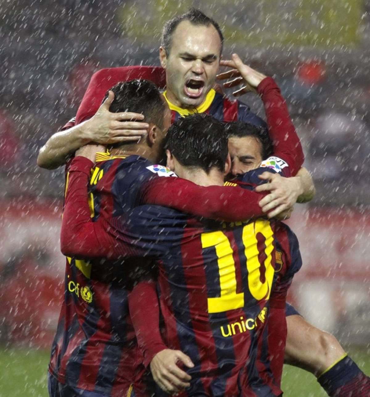 Un aplastante Bar&ccedil;a gole&oacute; 6-0 al Rayo Vallecano