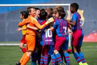 Niños y jóvenes fans del fútbol pueden ser parte del campamento de fútbol del FC Barcelona de España, en Quito